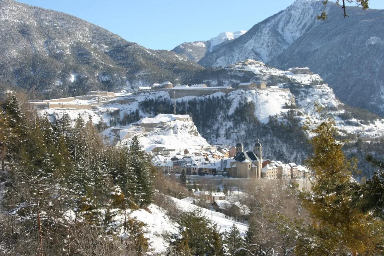 Suite Home Briancon Serre Chevalier 3*, Briançon